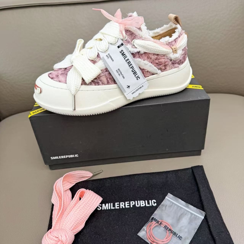 Smilerepublic Canvas Shoes